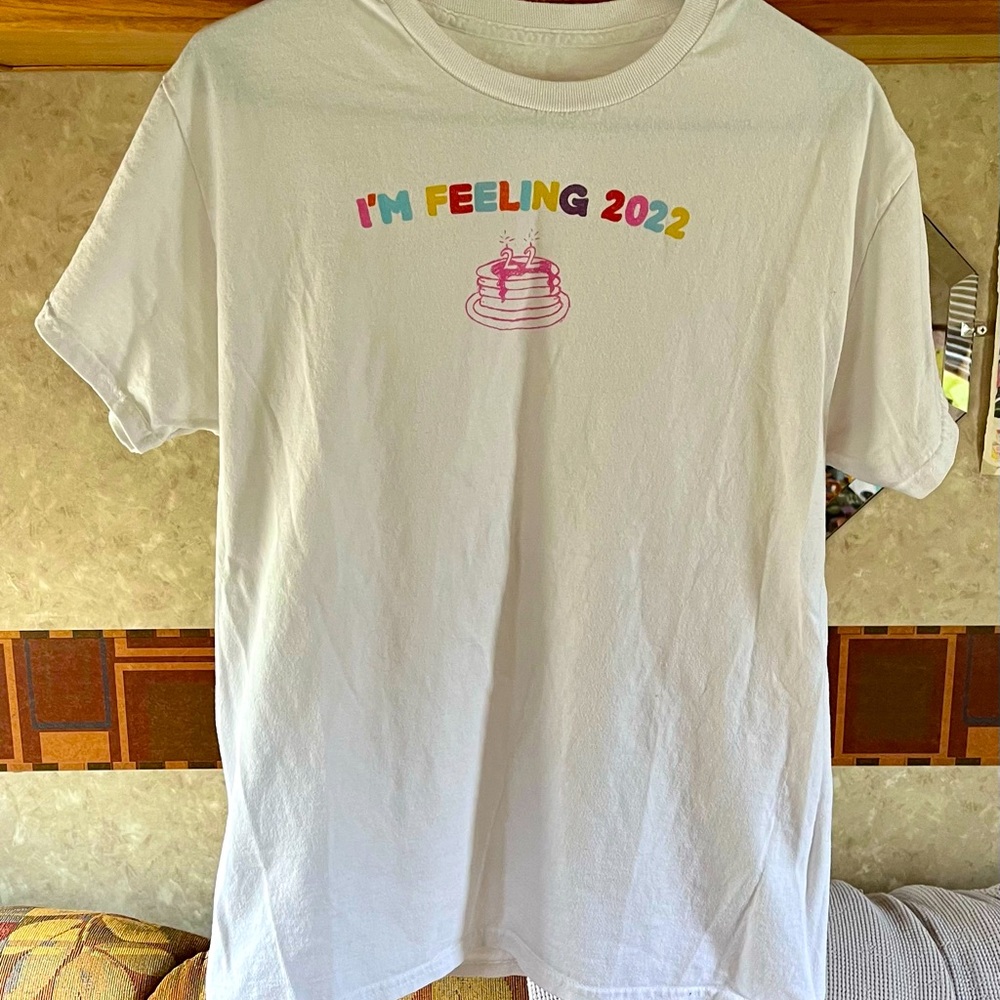 Taylor Swift "I'm Feeling 2022" T-Shirt - M